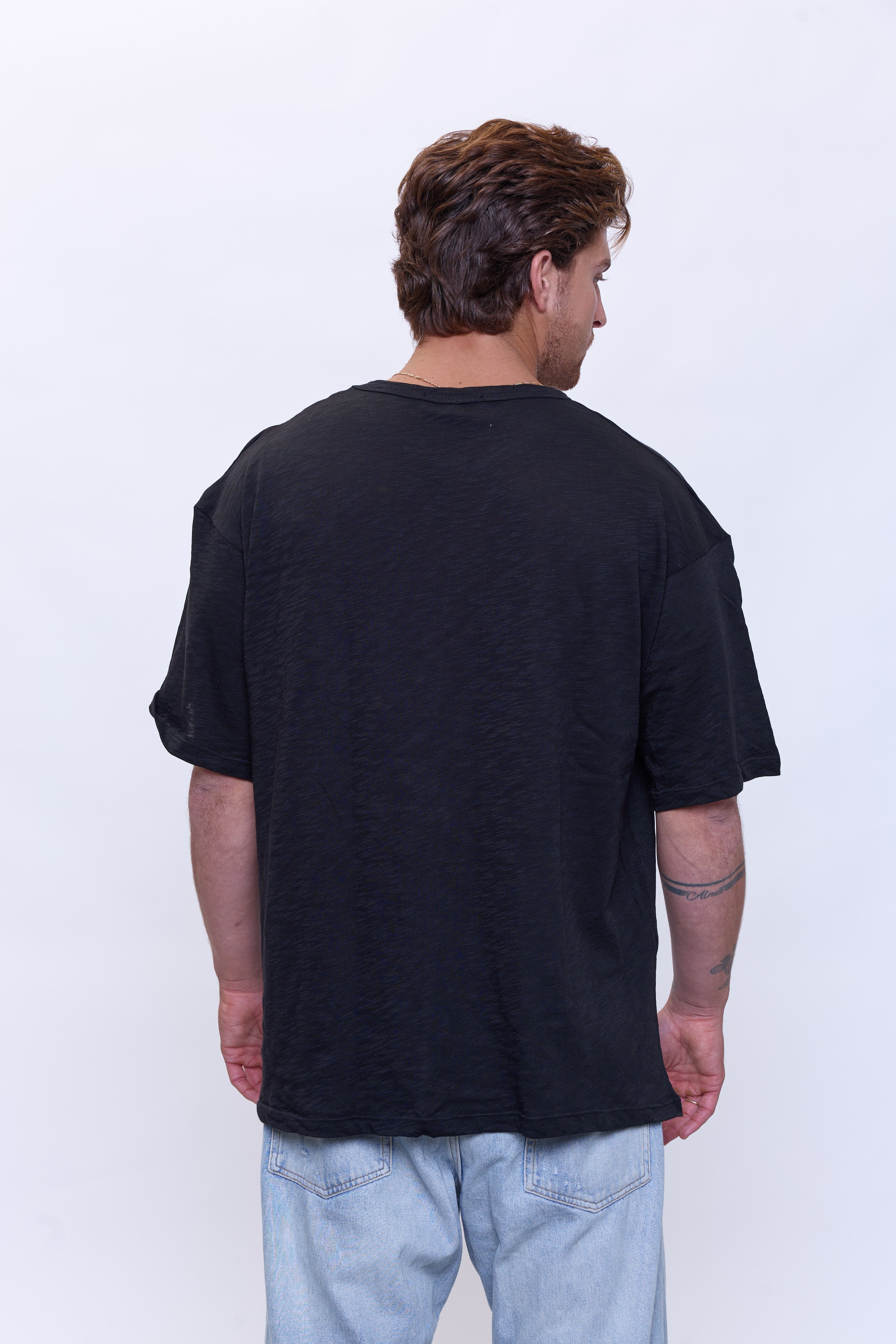 Basic Tee - שחור