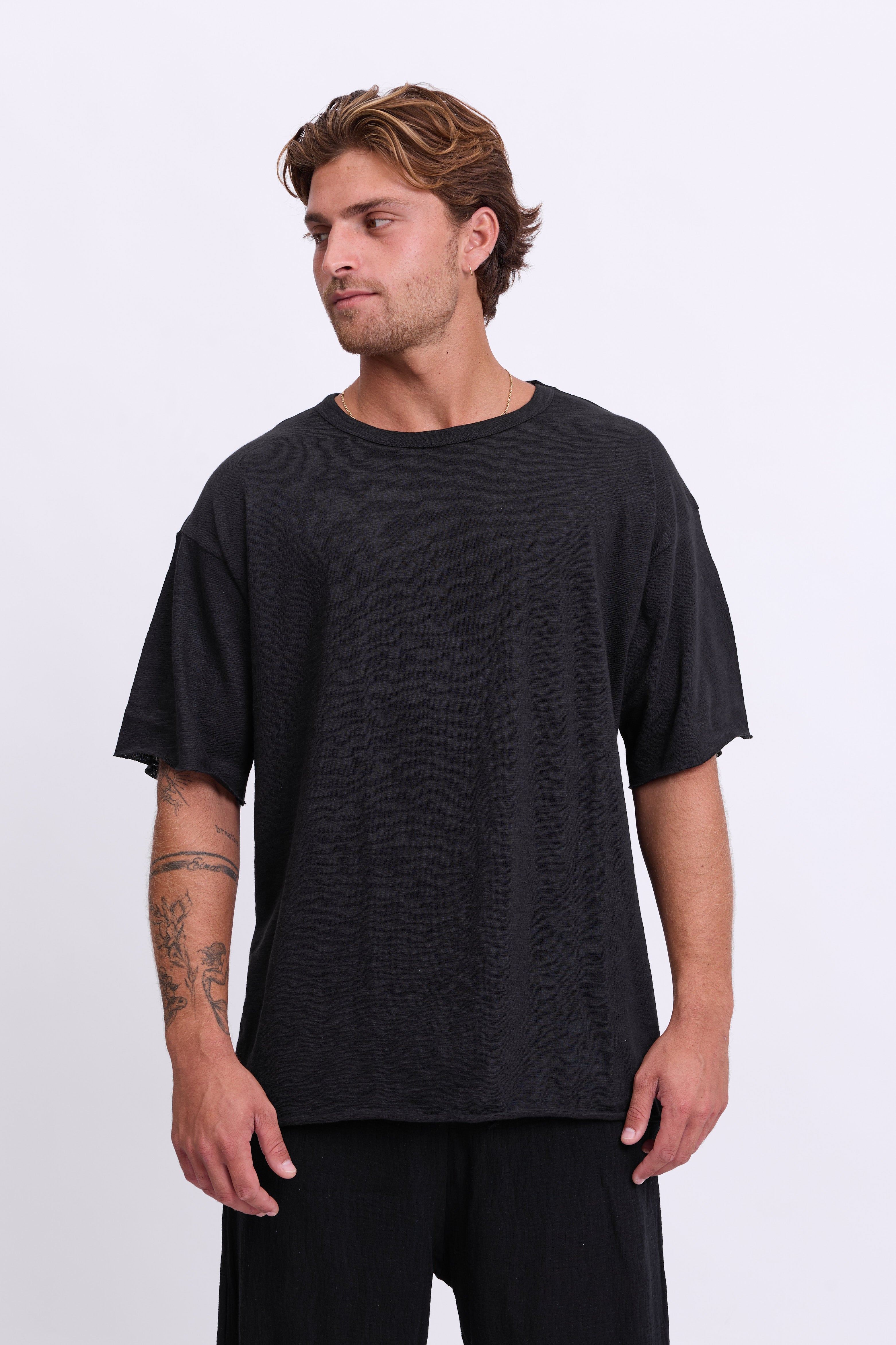 Basic Tee - שחור