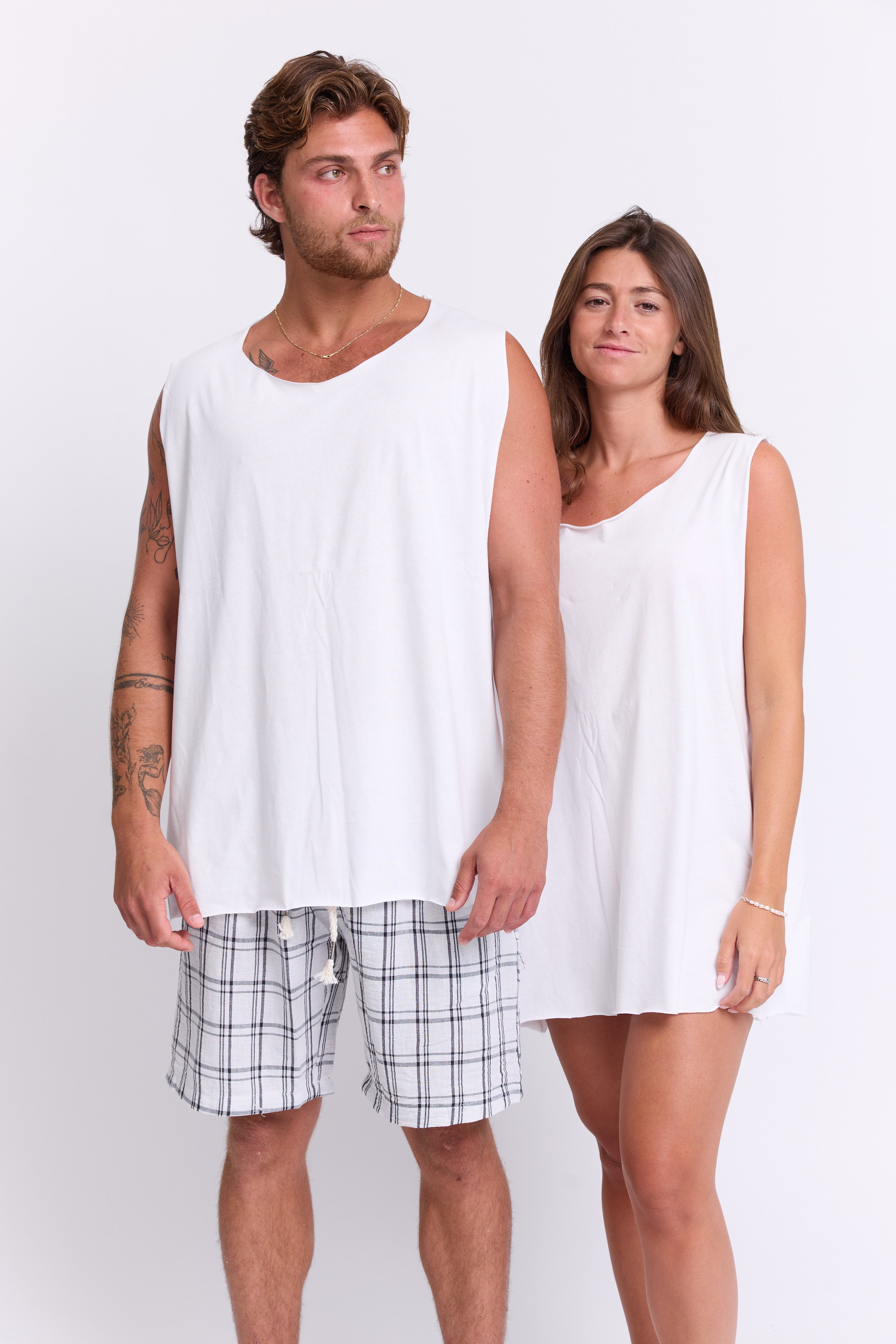 ICON TANK TOPS לבן