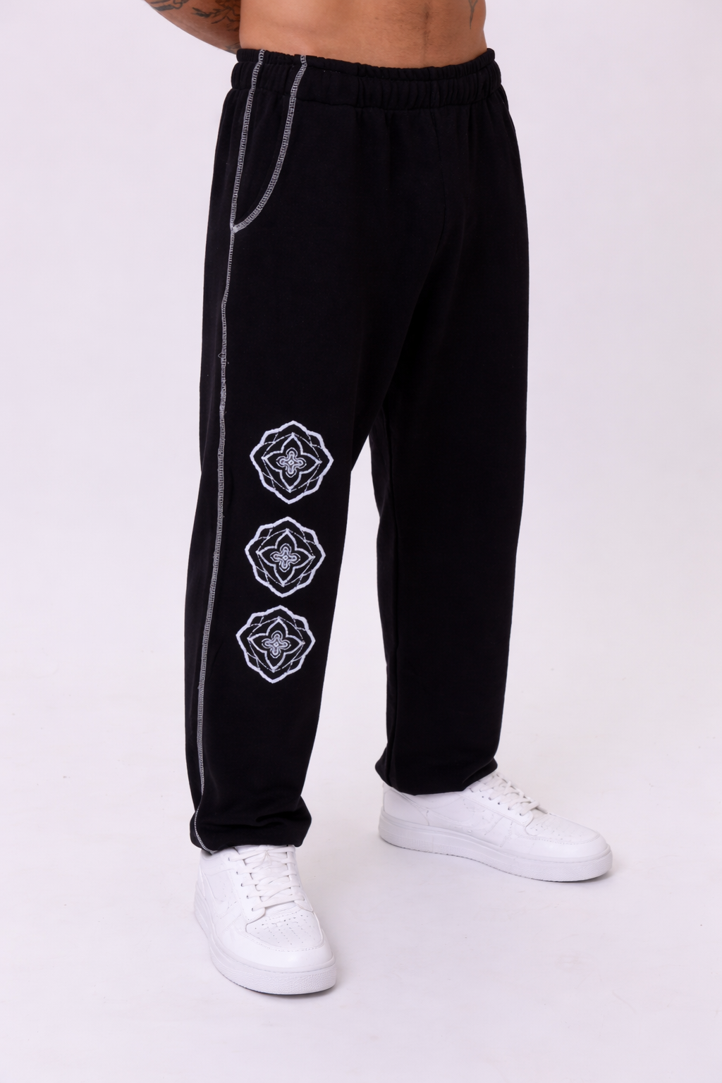 טרנינג ג'וגר שחור