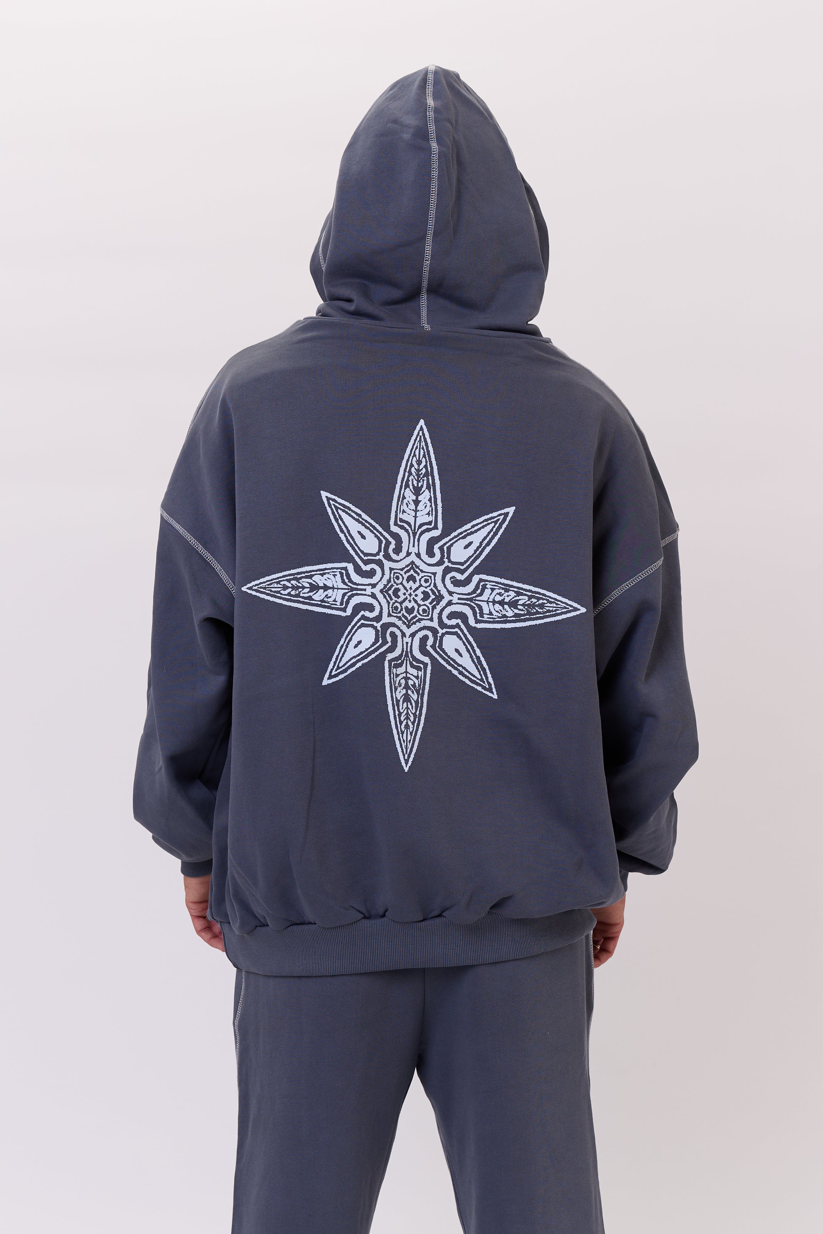 קפוצ'ון תפרים כחול