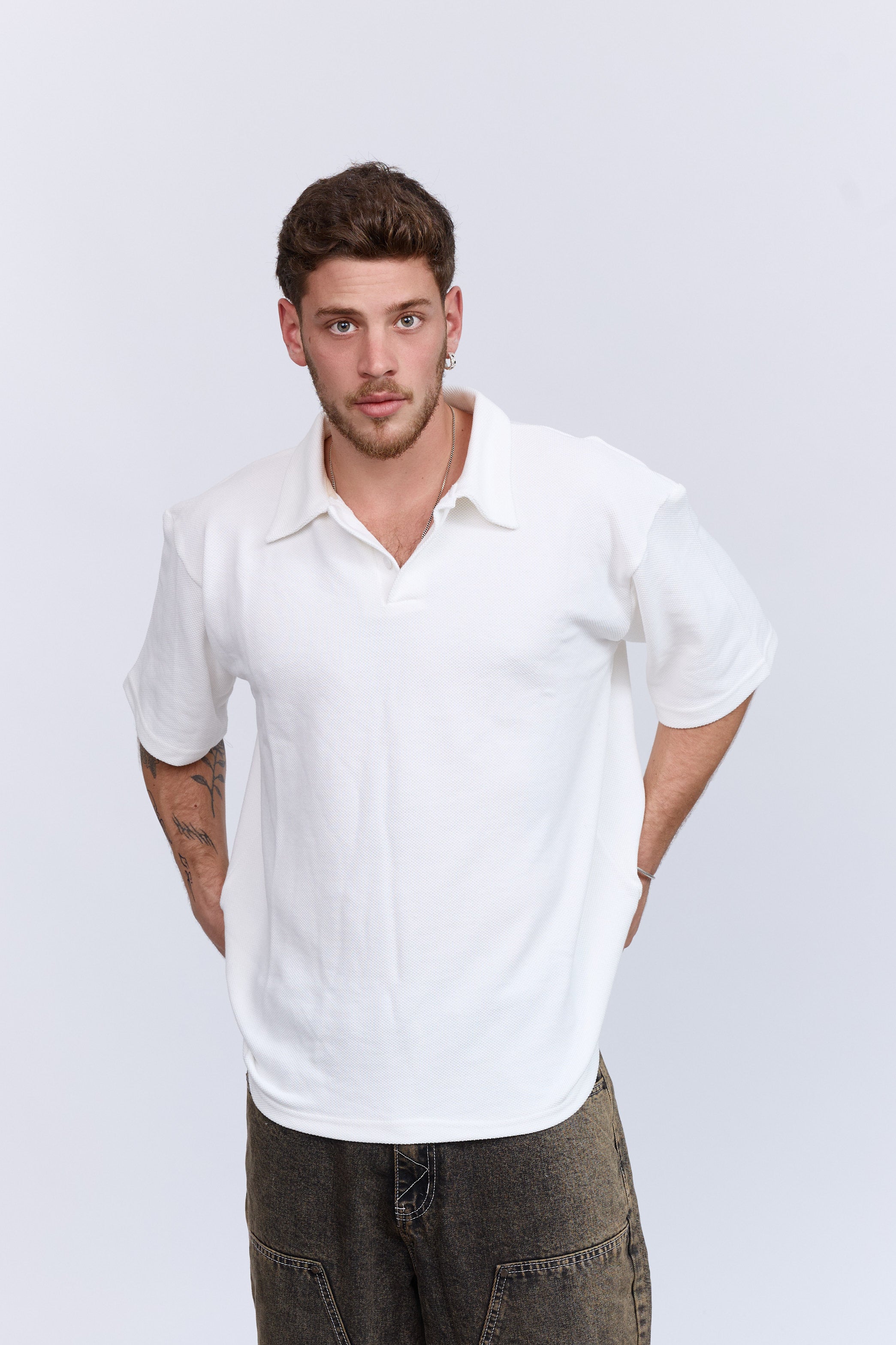 פולו לבן קצר
