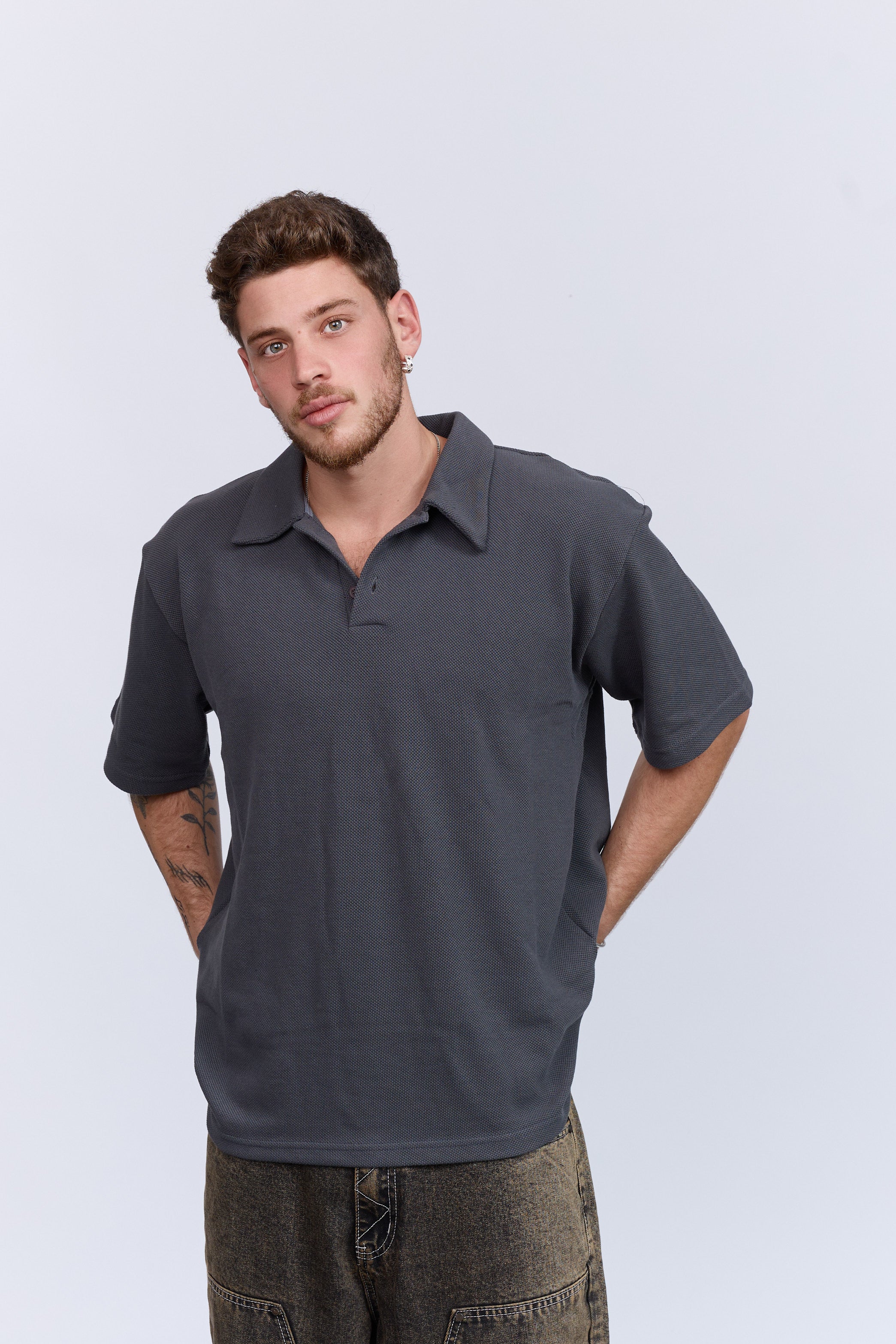 פולו אפור קצר