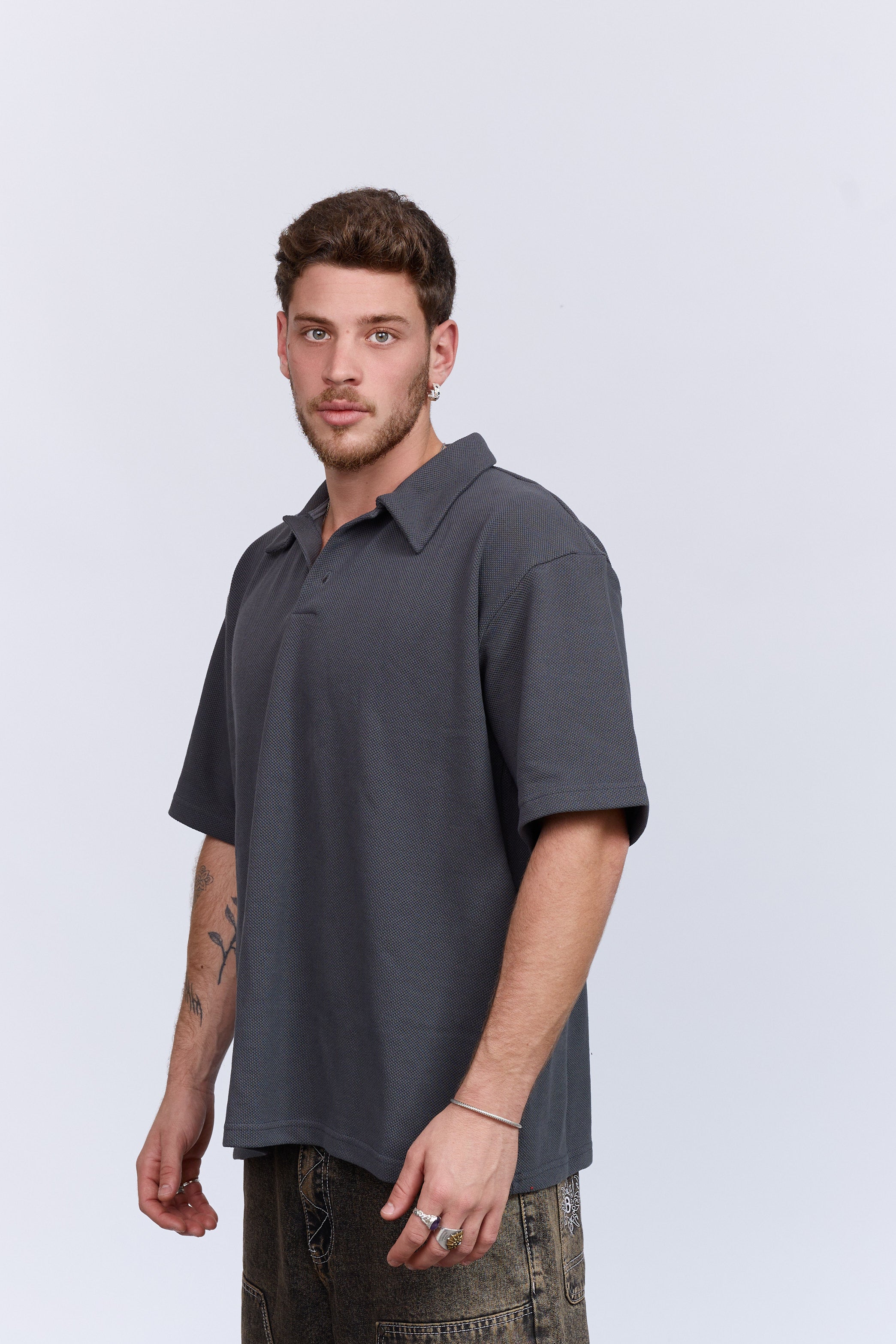 פולו אפור קצר