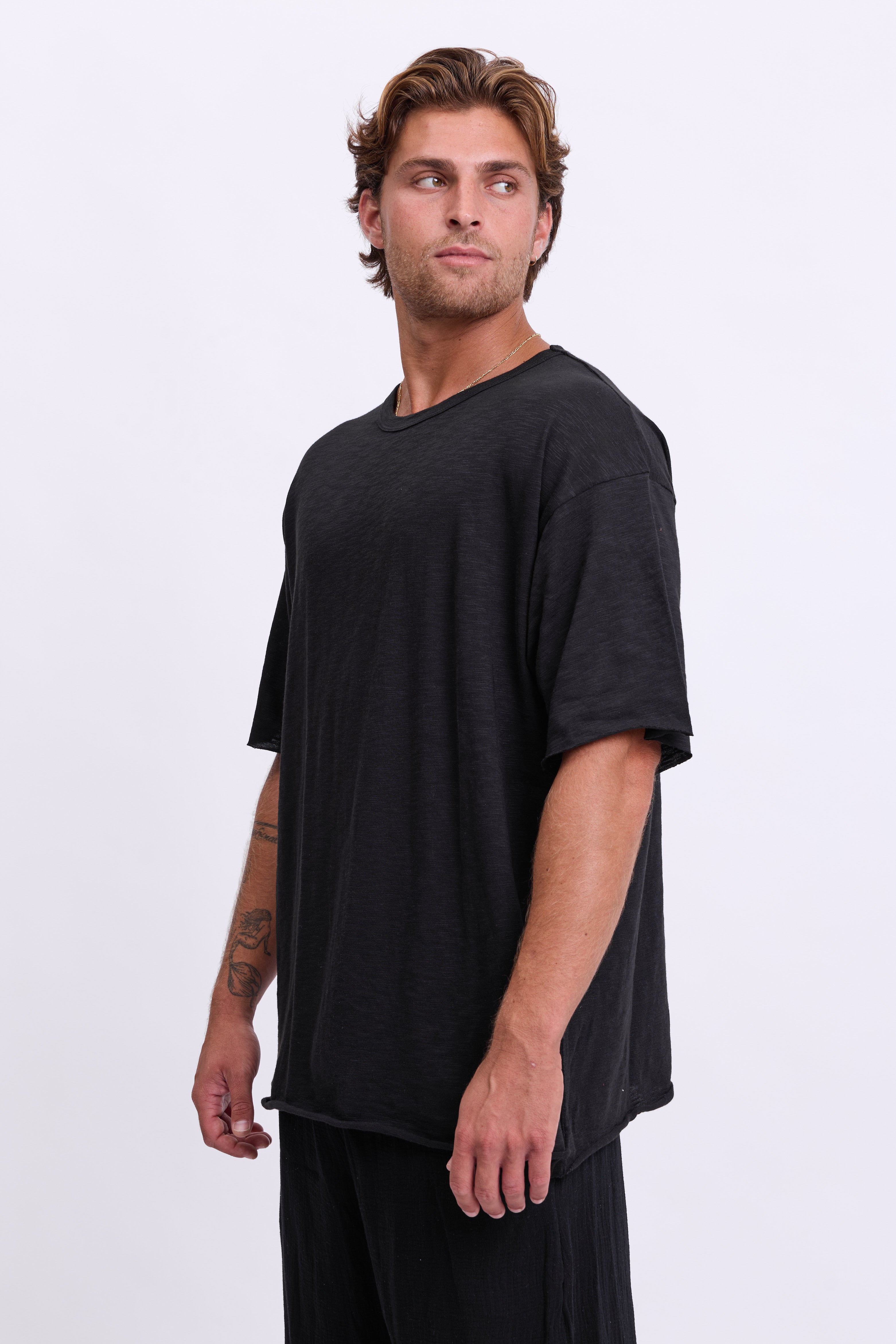 Basic Tee - שחור